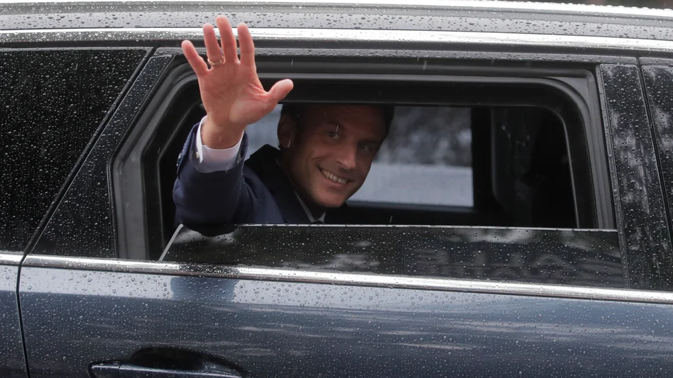 President Emmanuel Macron och hans allierade rivstartar veckan med ett försöka få ihop en parlamentarisk majoritet i Frankrike.