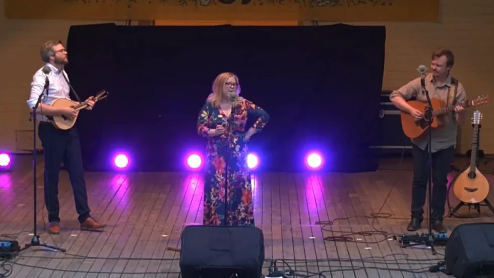 Gyttring, folkmusikgrupp från Enköping.
