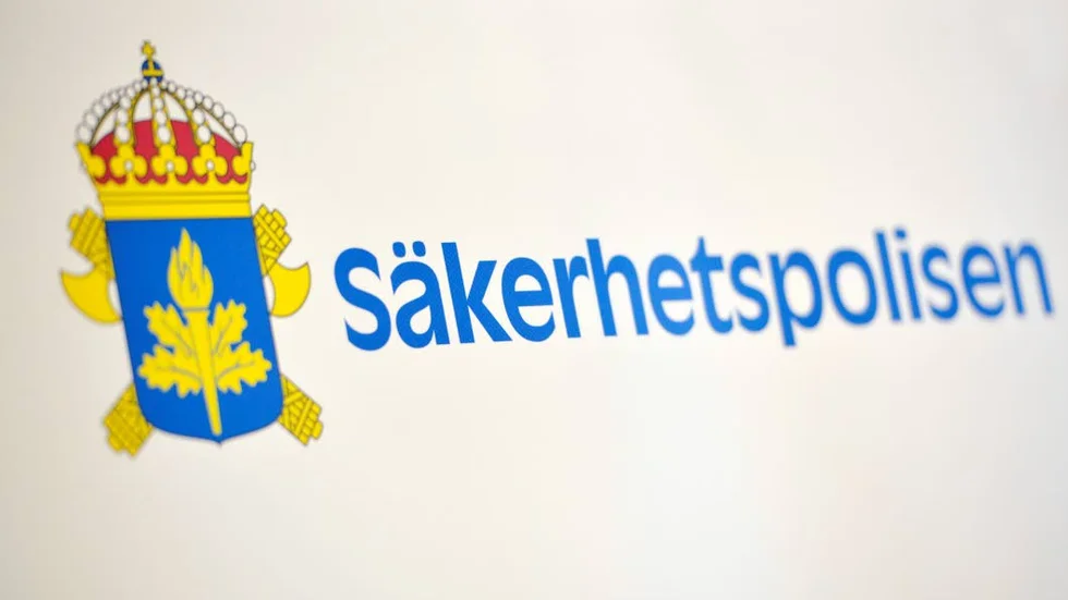 Fotbyte. Säpos senaste aktioner tyder på ett byte av strategi.