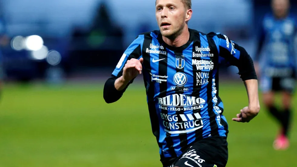 Bröder. Under onsdagen ställs Christer Gustafsson mot sin tvillingbror Niklas när Sirius ställs mot Enskede i svenska cupen.