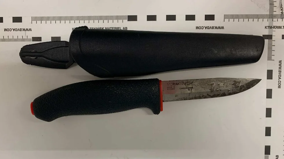 Kniven som användes när mannen skar upp markisen vid uteplatsen. 