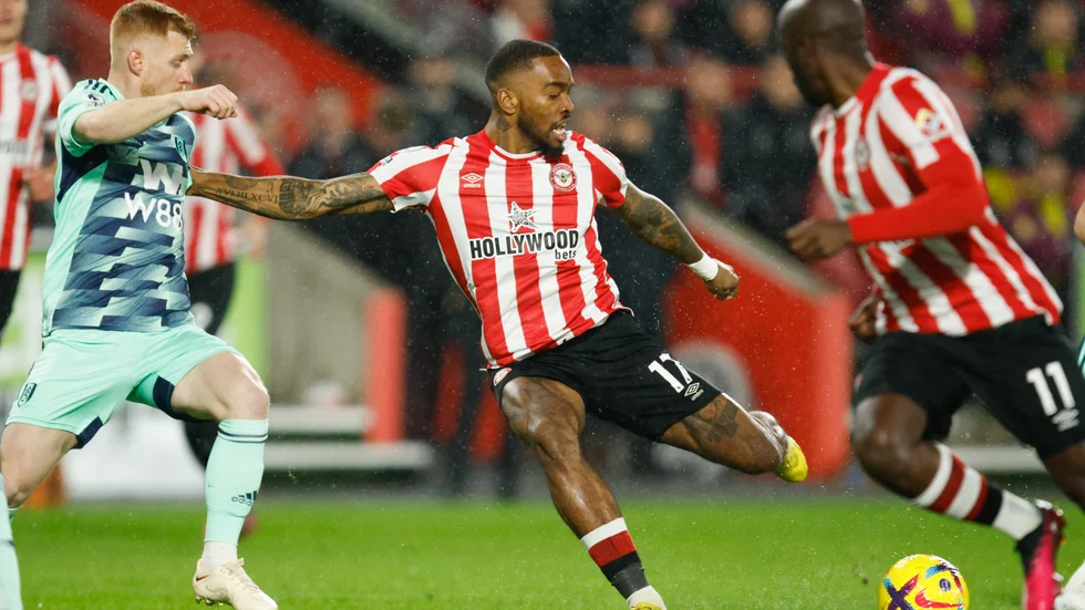 Brentfords Ivan Toney, i mitten, att det var ett större slag än den åtta månader långa avstängning han nu avtjänar för att ha spelat på engelska ligamatcher. Arkivbild.