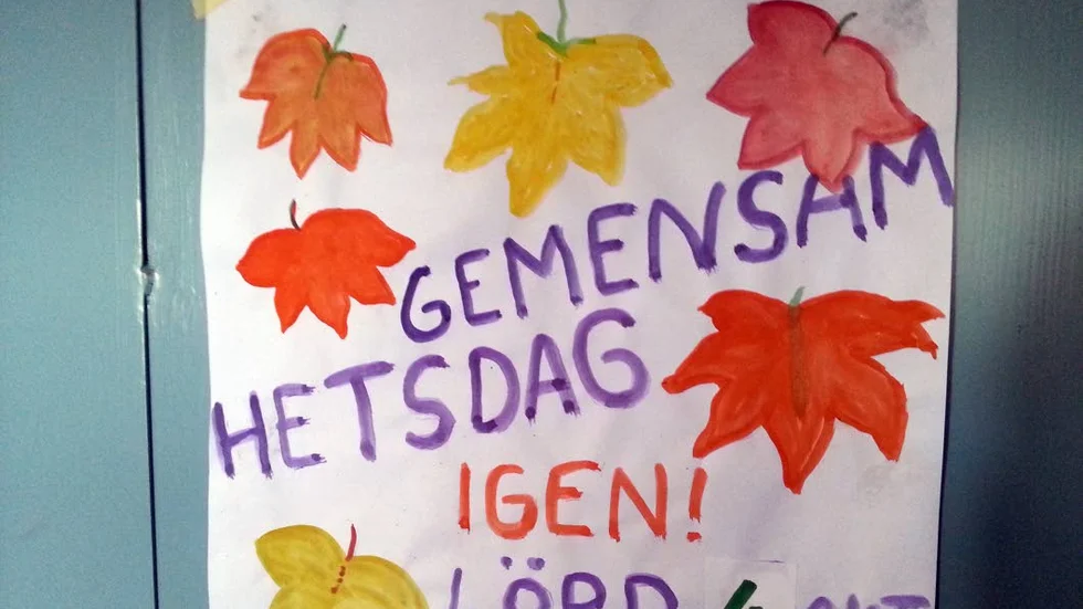 Särskrivningar som leder till missförstånd är folkets favoriter. Kassa personal och så vidare.. Snart kommer ni stava så på allvar. 