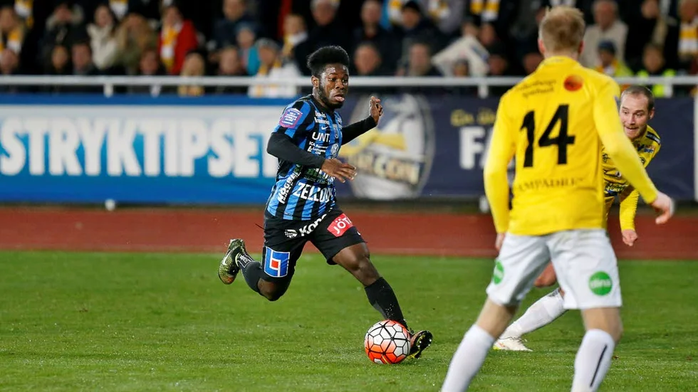 Skadad. Kingsley Sarfo fick kliva av.