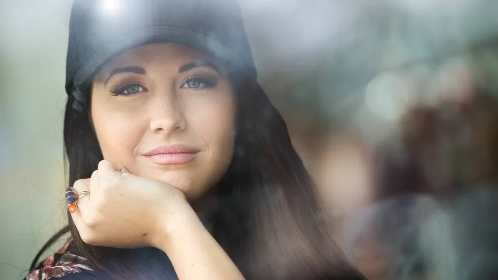 Nytt sound. Molly Sandén är tillbaka i Melodifestivalen som en helt ny artist. ”Musikaliskt är det ett annat sound, det är mindre ’safe’. Lite pampigare, lite mörkare och lite tyngre”, säger hon om bidraget.