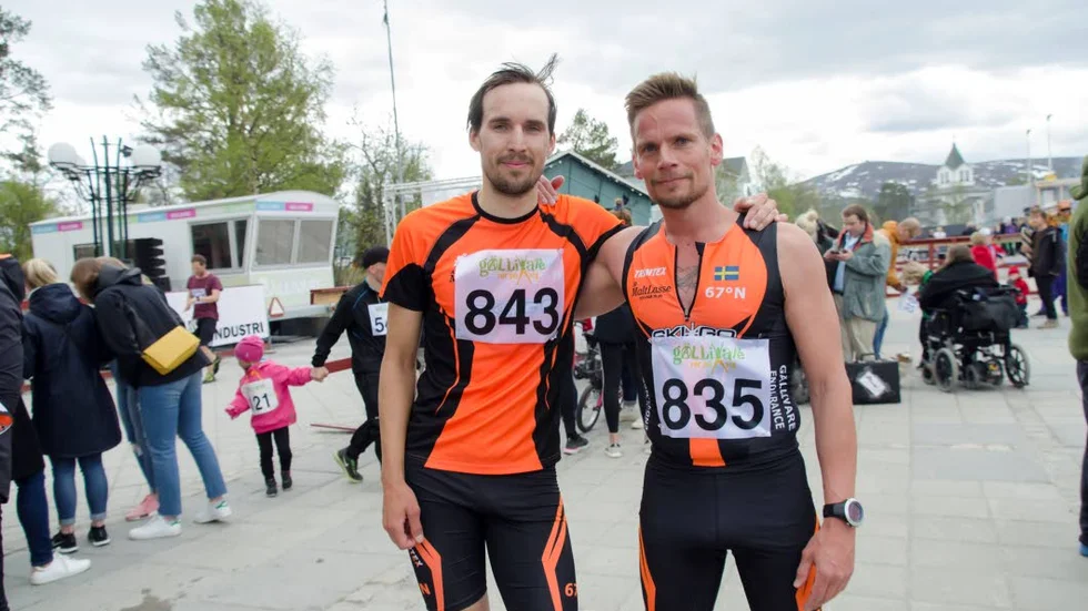 Pontus Suorra, till vänster, vann extremloppet Laponia Triathlon.