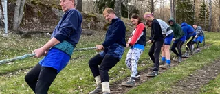 Här tävlar 14-åringar och 63-åringar i samma lag