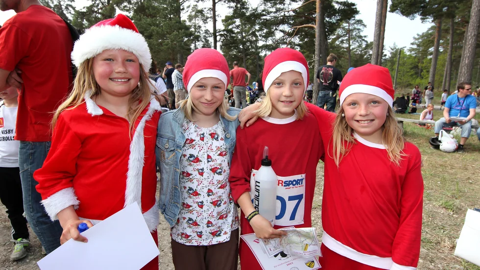 Julia Svärdh, Erika Strömbäck, Tilde Gustafsson och Freja Karlström i laget Terras tomtar.

