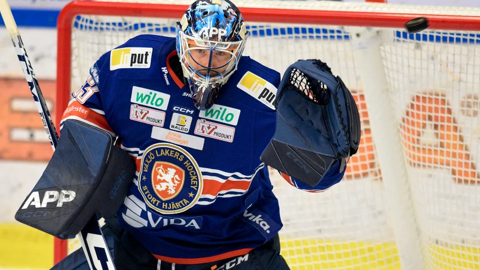 Växjö Lakers målvakt Emil Larmi.