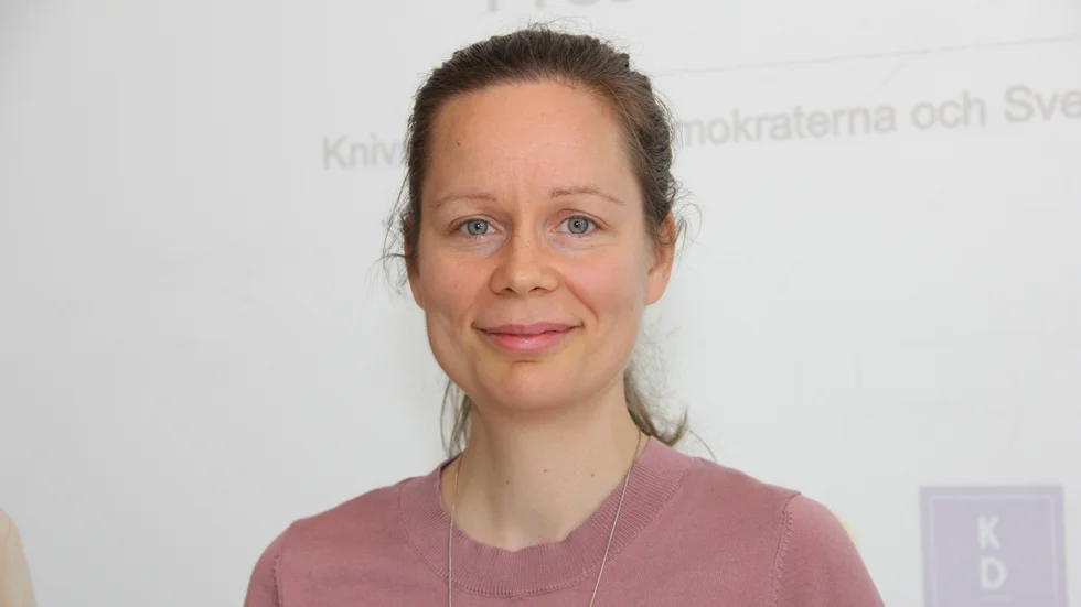 "Vi vill att Knivstabor även fortsättningsvis ska få göra en liten majkase på tomten på valborgsmässoaftont", säger Knivstas kommunalråd Matilda Hübinette (Knivsta.nu).