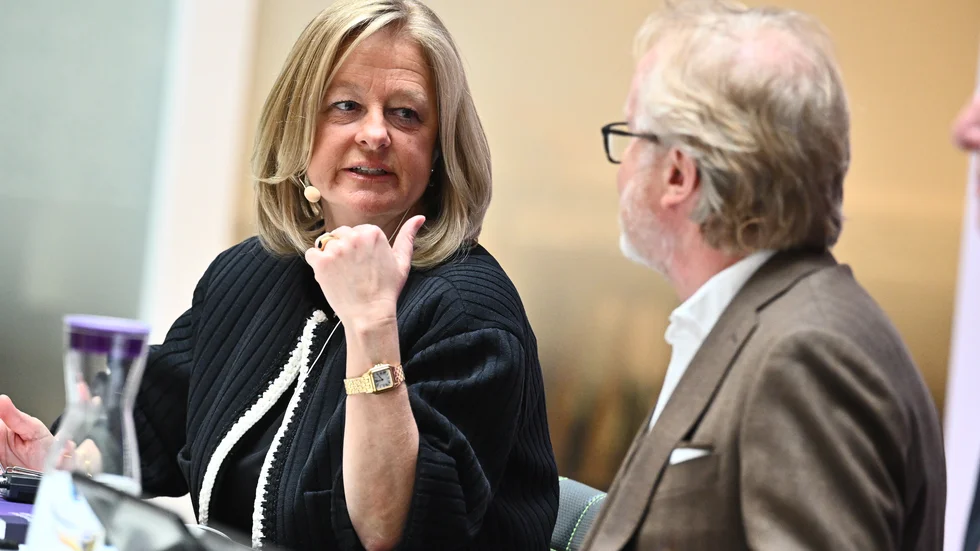 Telias vd och koncernchef Allison Kirby och styrelseordförande Lars-Johan Jarnheimer på Telias årsstämma i början av april.