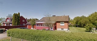 64-åring ny ägare till villa i Västerlösa, Vikingstad – 3 005 000 kronor blev priset