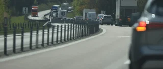 Jätteköer på E20 – när lastbil bärgades