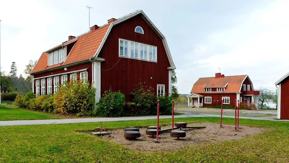 Bostäder. Bostadsbolaget har planer på att bygga lägenheter i den gamla nedlagda skolan i Almvik.
