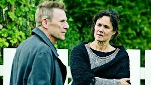 Bra dansk. Jesper Christensen och Pernilla August i "Dråpet", en typ av film som danskarna är mästare på.Foto: Sony