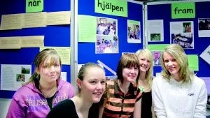 Rumänien. Rebecca Koffed, Argjira Hashimi, Rebecca Hultgren, Zara Karlsson och Sandra Saari har tillsammans gjort en utställning om Rumänien som specialarbete på gymnasiet. FOTO: ANDERS STEINER