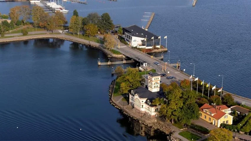 Nu har detaljplanen för Slottsholmen nått högsta instans. Om en månad kan ärendet vara avgjort, om mark- och miljööverdomstolen inte medger någon prövningstillstånd. Lennart Brewitz som står bakom överklagandet tycker dock att det finns mycket som talar för ytterligare en rättslig prövning.