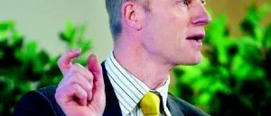 Golfbanebyggare  
avvisar kritiker