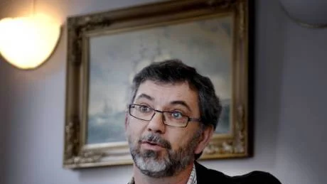 Sverker Thorén och Kalmars folkpartister tycker att moderpartiet borde ha bromsat upp FRA-lagen och inte gått med på de nuvarande formuleringarna.