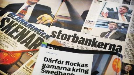 Svarta rubriker om finanskrisen, där det inte minst spekuleras kring Swedbank.Foto: ellen Kindstrand