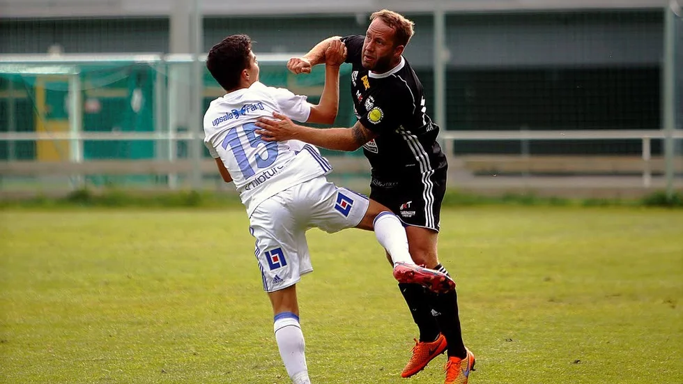 Fanna BK kan säkra kvalplatsen till division 3 vid seger hemma mot Brottby under lördagen.