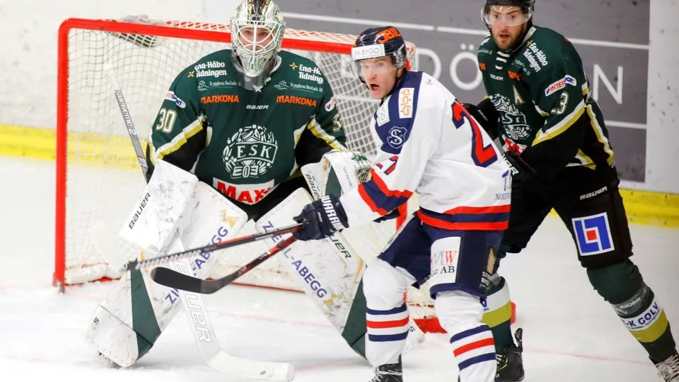 Simon St Cyr gjorde en fin insats i målet när ESK tog en poäng av serieledande Boden.