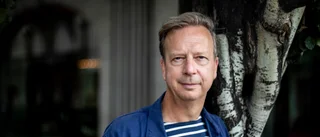 Torbjörn Flygt slår mot mörkblått medelklassliv