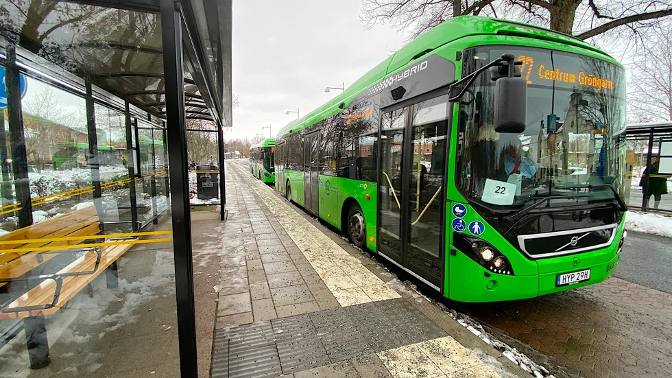 Keolis som kör stadsbussarna i Enköping förstärker nu informationen till förarna om hur de ska agera vid förseningar, så bussbytena vid resecentrum fungerar.