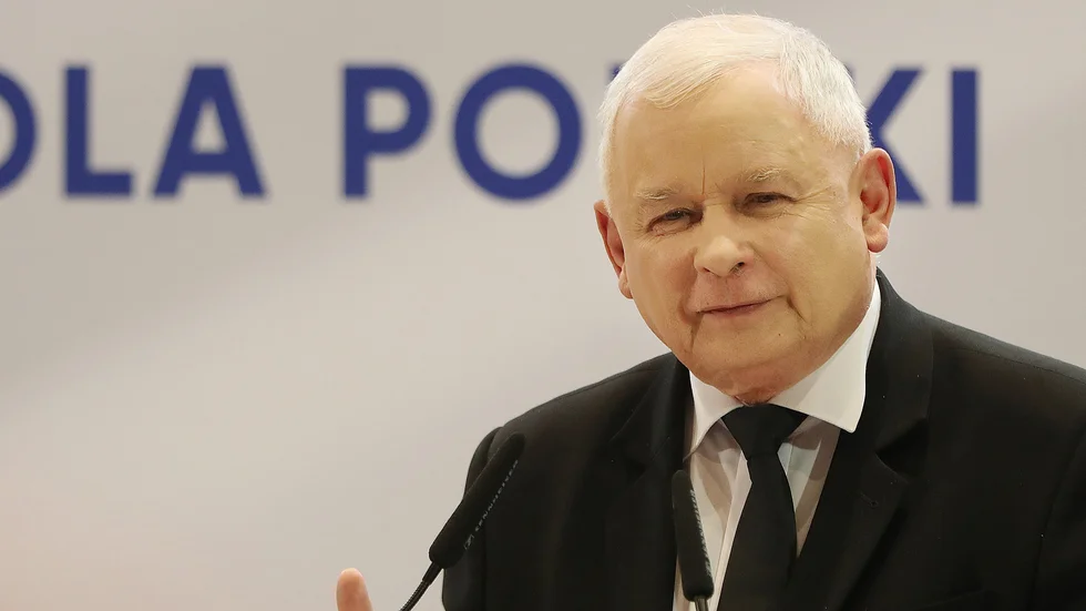 Det drar ihop sig till val i Polen och Jaroslav Kaczynski, partiledare för Lag och rättvisa drar sig inte för att spela på antityska sentiment i valrörelsen.