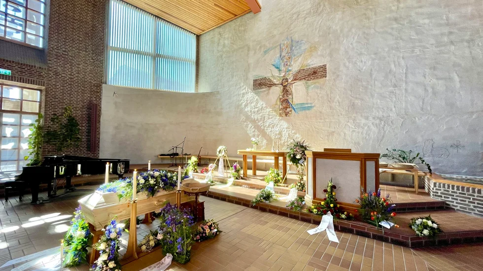Begravningsgudstjänsten för Ing-Marie Wieselgren hölls den 29 juli i Uppsala missionskyrka. 