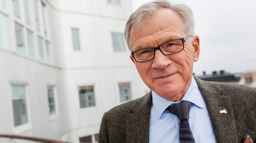 Kritisk. Karl Petersen, tidigare kommunalråd, menar att försäljningen av lägenheter till Rikshem är en 
dålig affär för Luleåborna.