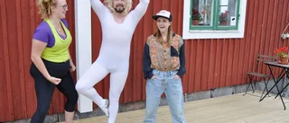 Show med sketcher, sång och dans