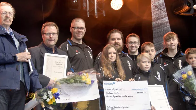 STIPENDIATER. Tio personer kom upp på scen när Kiruna kommun delade ut kulturstipendium.
