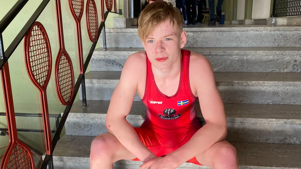 Atlasbrottaren Max Lind tog sig till final i FT Cupen. Det blev som en landskamp eftersom han mötte tysken Rasul Batalov.