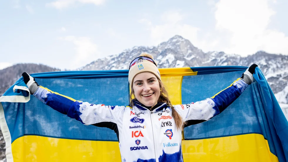 Ebba Andersson tog sitt första individuella VM-guld i lördagens skiathlon i Planica.