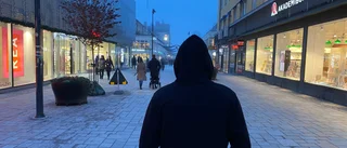 "De kallar dig bror, sen hugger de dig med kniv"