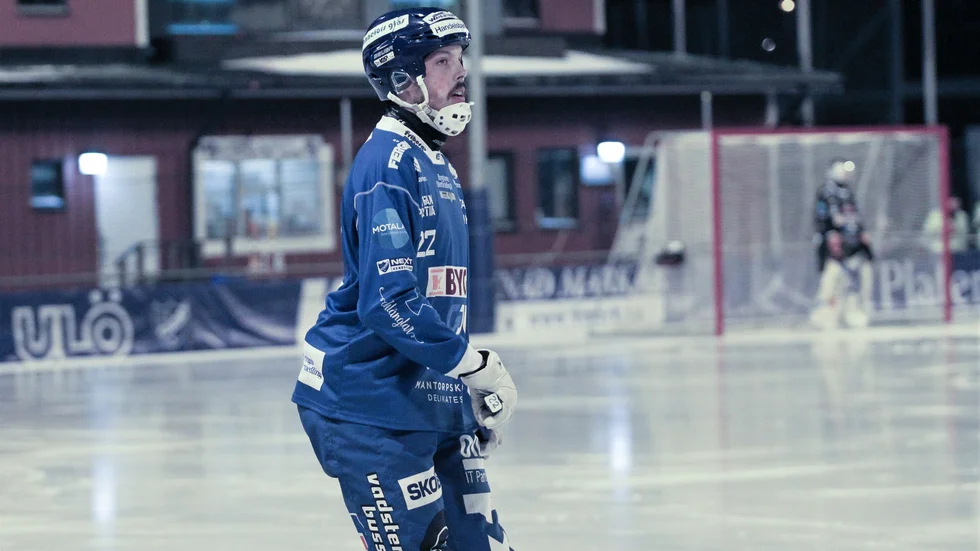 Olle Nordlund var tillbaka i IFK Motala på backplats när Casper Hänninen var sjuk. Alex Höög fick spela halv mot Sandviken. Nordlund gjorde det bra mot Saik.
