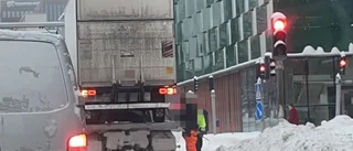 Stillastående lastbil orsakade köer i Skellefteå: ”Långa köer på Viktoriabron”