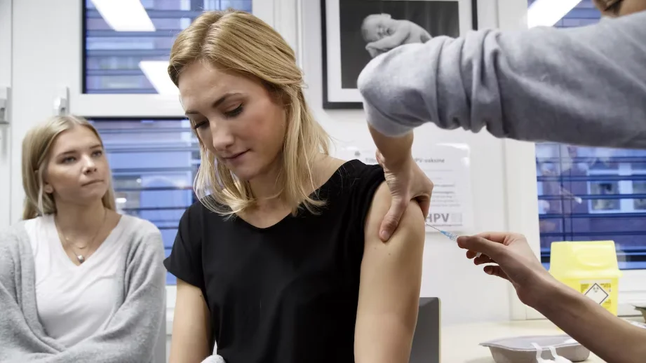 Nu ska alla kvinnor i länet, födda 1994 till 1999, erbjudas HPV-vaccination.