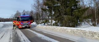 Car overturned – ambulance arrived but no driver found at scene