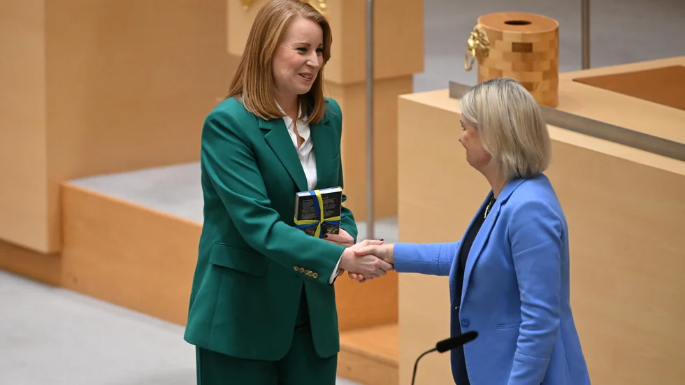 Annie Lööf Magdalena Andersson avtackning riksdagen avgående centerledare
