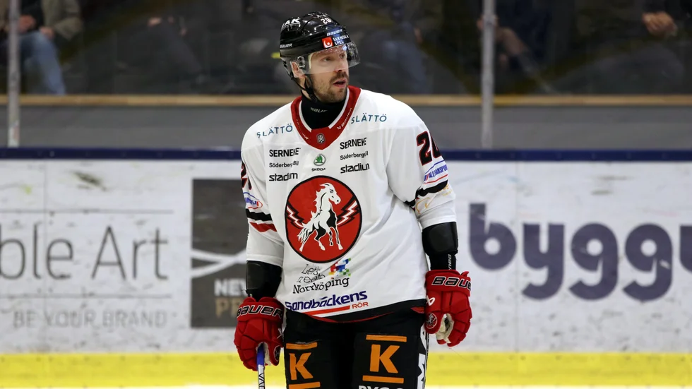 Marcus Eriksson ser fram emot slutsspelshockey i Himmelstalundshallen igen. 