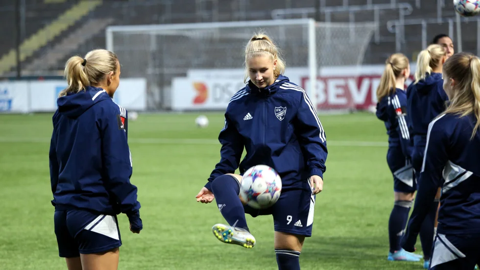 Selma Nyström lämnar IFK Norrköping och lånas ut till Svärtinge SK, moderklubben. 