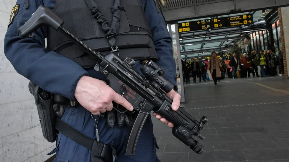 En polis råkade avlossa ett skott i vapenrummet inne i polishuset. Ingen person kom till skada. Arkivbild.