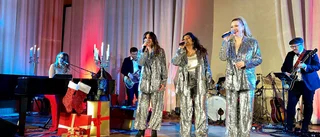 Julkonsert på Sörmlandsturné: Glitterchock mitt på blanka eftermiddagen med Karin Westerberg och gäster
