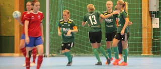 Hektisk ESK-fredag - spelar med två lag samtidigt - plockar in Burström i finalen mot Fanna