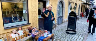 Efter 26 år: Nu stänger hon sin butik i Vadstena –  "Det har varit infernaliskt trevligt här"