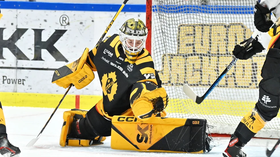 23-åriga Miranda Dahlgren stannar i Skellefteå AIK efter att återigen ha tackat nej till SDHL-anbud. 