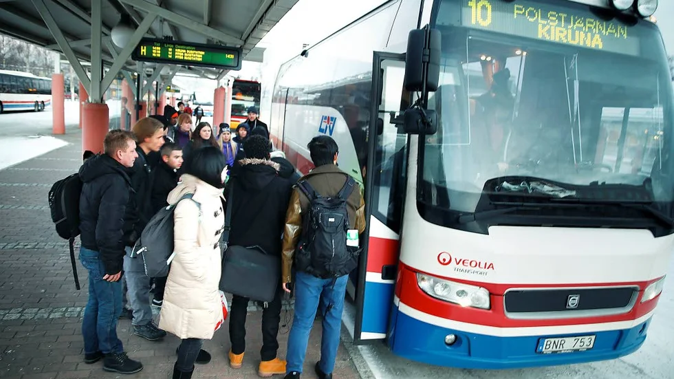 BUSSAR. Länstrafikens bussar blir från och med första september kontantfria.
