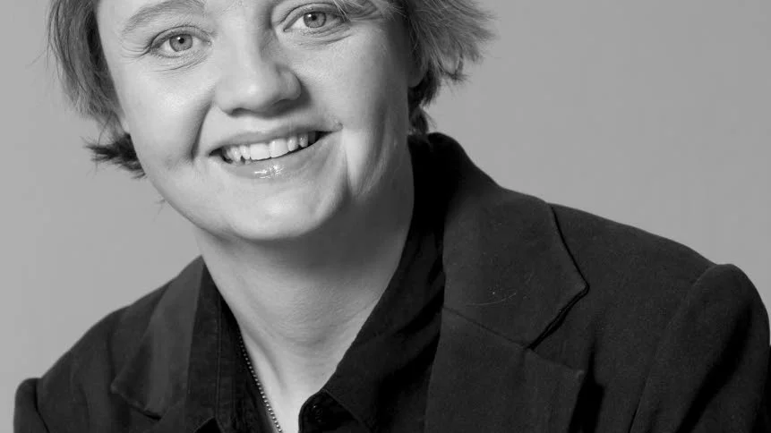 Ursula Berge, samhällspolitisk chef på Akademikerförbundet SSR, skriver regelbundet på sidan 2 i NSD.